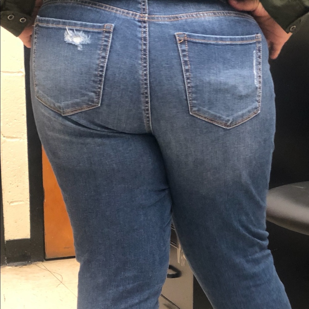 Semi Distressed Denim - Picture 4 of 4